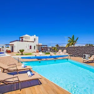  Villa Rubí
