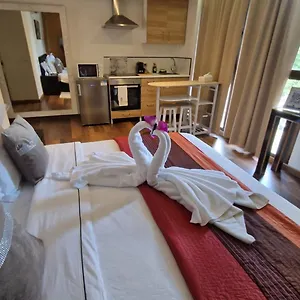 https://apartamento-los-pedregales.1costadelsol.com